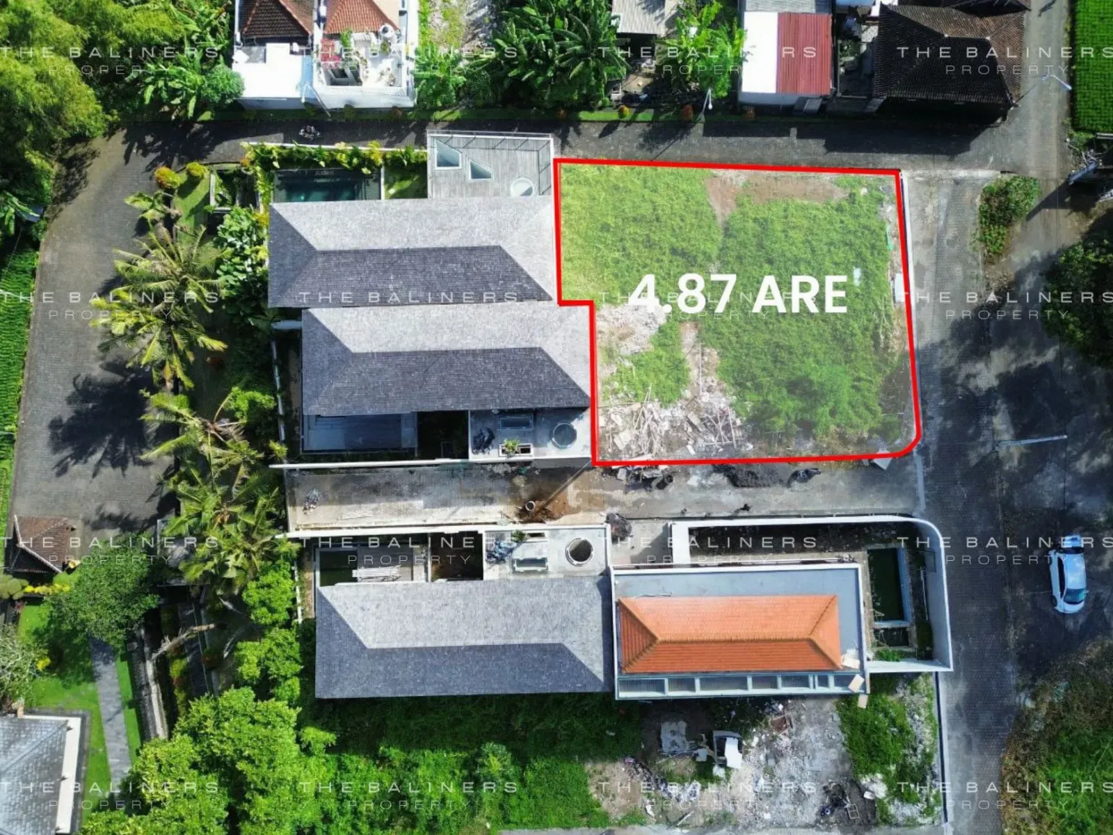 RESIDENTIAL CORNER PLOT MINUTES FROM TANAH LOT BEACH