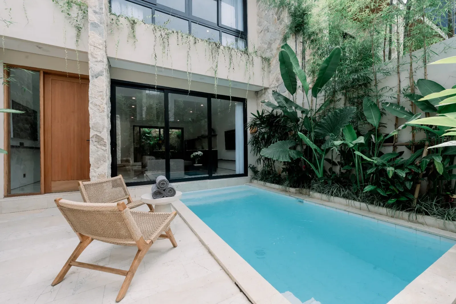 A WELL POSITIONED BALANGAN VILLA WITH EASY BEACH ACCESS AND STRONG YIELD
